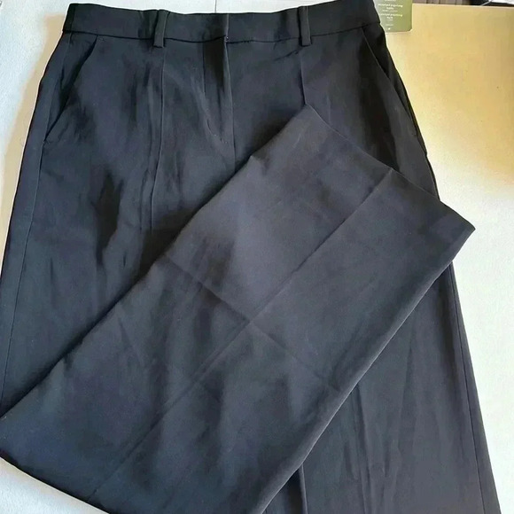 H&M - Picture 1 of 4